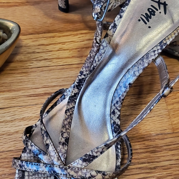 Fioni - Picture 2 of 3